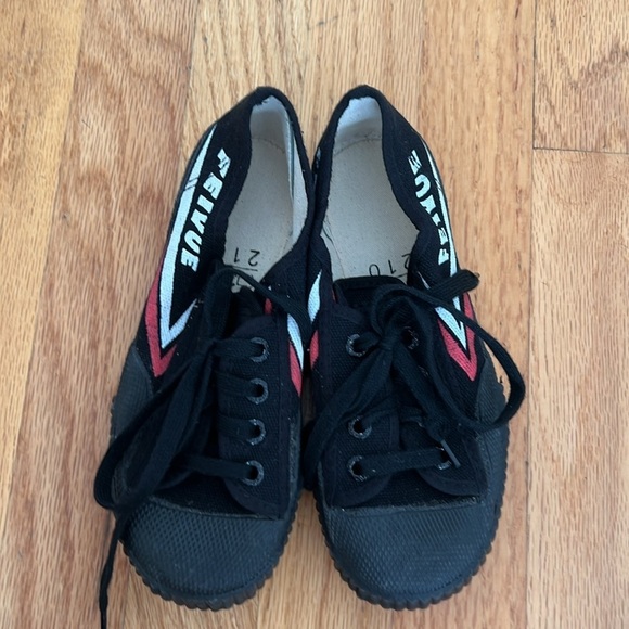 Feivue Unisex Canvas Martial Arts / Kung Fu Shoes - Black, Size 1 Kids ; 32 EU - Picture 6 of 10